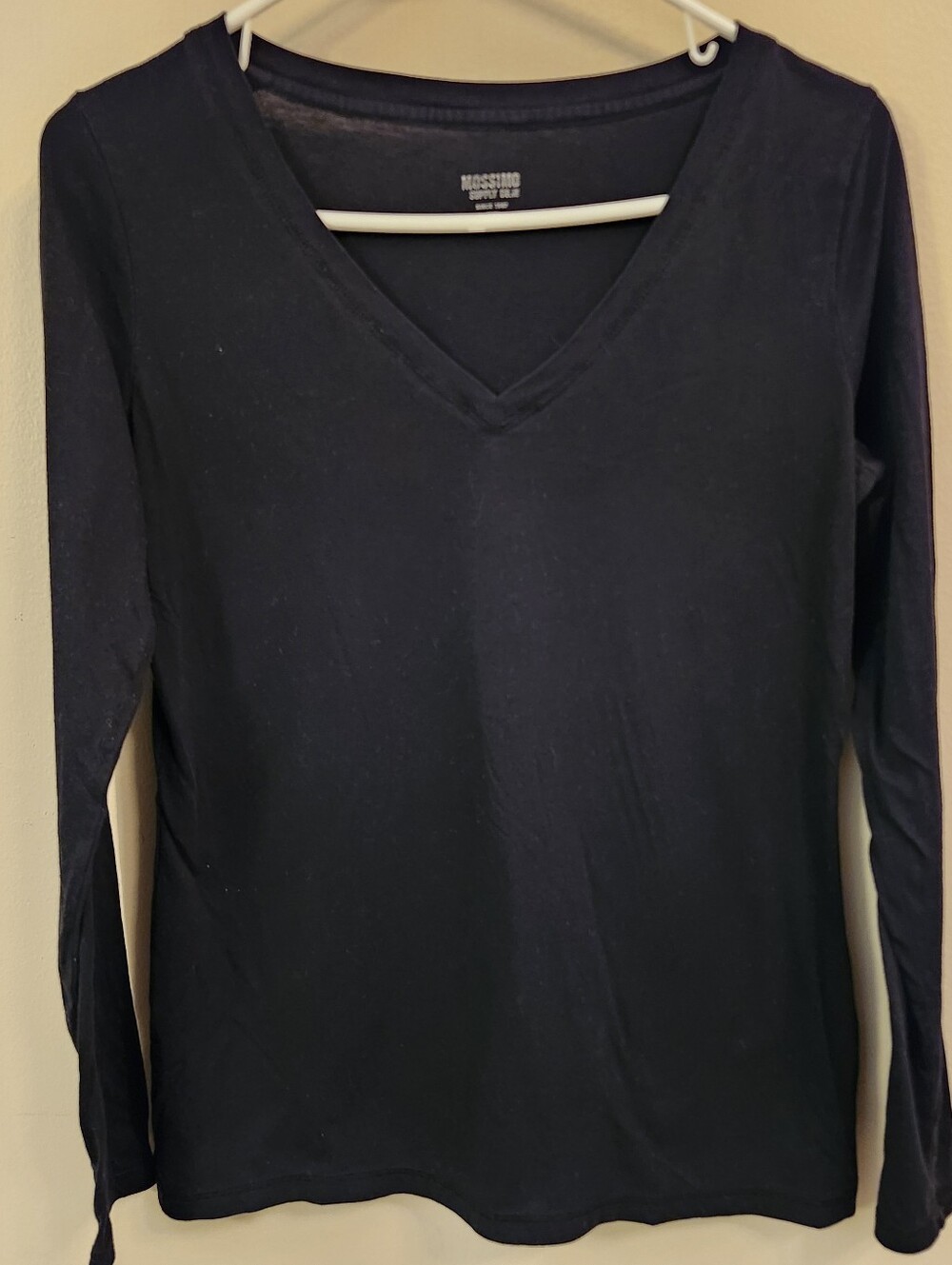 Mossimo Supply Co. Women's Dark blue Solid V-Neck Long Sleeve Top Size M